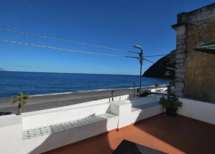 Appartamento Oasi 2 Terrace Overlooking The Sea In *