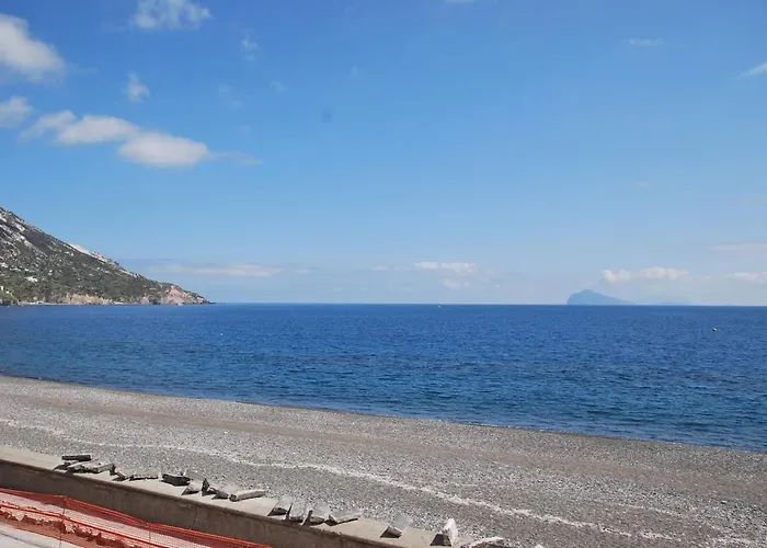 Oasi 2 Terrace Overlooking The Sea In Appartamento *