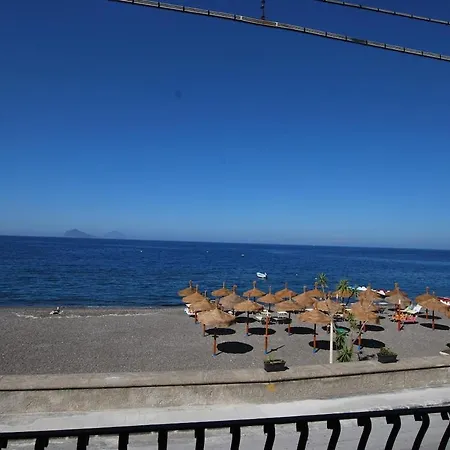 Apartment Oasi 2 Terrace Overlooking The Sea In *