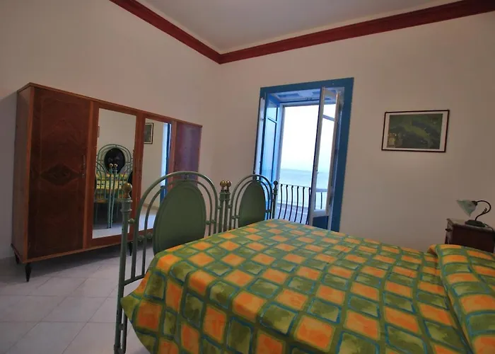 Oasi 2 Terrace Overlooking The Sea In Canneto (Lipari)